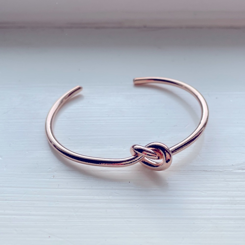 Rose gold knot bangle